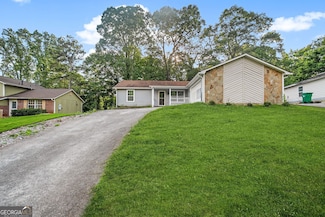 1181 Mannbrook Dr, Stone Mountain, GA 30083