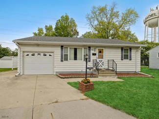 1602 Chance Ct, Adel, IA 50003
