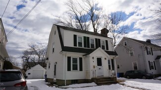 26 Potter St, Cranston, RI 02910