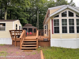469 Woodland Way, Eagle Lake, PA 18424