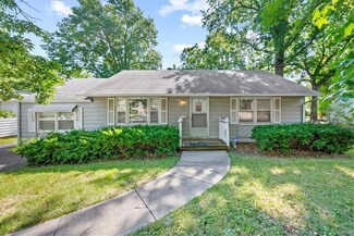7625 Marty St, Overland Park, KS 66204