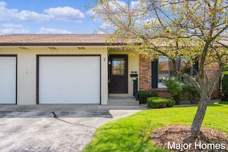 74 Old Mill Dr Unit 7, Holland, MI 49423