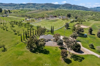 6095 Vista Serrano, Paso Robles, CA 93446