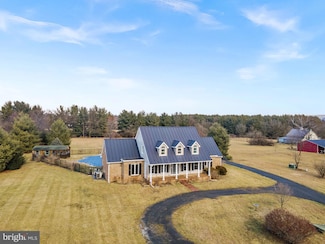 222 Spring House Ln, Berryville, VA 22611