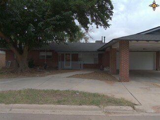 805 20th St, Eunice, NM 88231