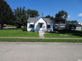 1540 W 37th St, Davenport, IA 52806