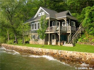4771 W Bluff Dr, Keuka Park, NY 14478