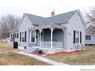431 S 6th St, Auburn, IL 62615
