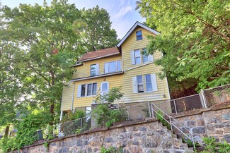 7 Ashley St, Waterbury, CT 06704