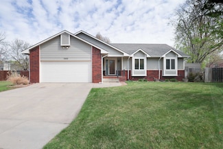 2452 N Chadsworth Ct, Wichita, KS 67205