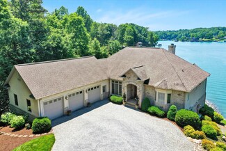 1130 Deer Path Ln, Moneta, VA 24121