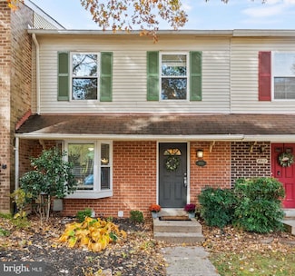 8914 Shamrock Ct, Springfield, VA 22152