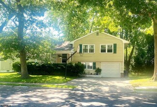 1212 1st St, Northfield, NJ 08225