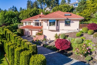 9511 Forest Dell Dr, Edmonds, WA 98020