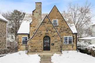 415 Serpentine Dr, Pittsburgh, PA 15243