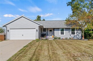 325 Royal Wood Ct, Vandalia, OH 45377