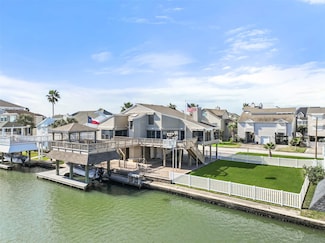 3408 Jolly Roger Cir, Galveston, TX 77554