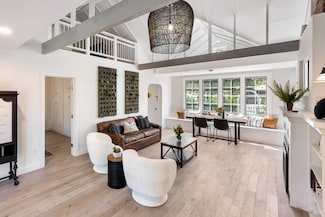 715 Hunt Ave, Saint Helena, CA 94574