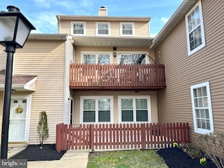 40 Woodbine Ct, Horsham, PA 19044