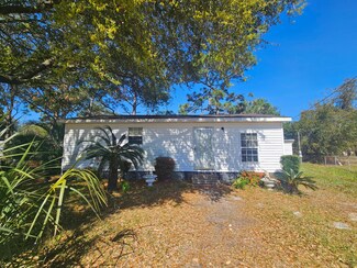 6029 Capitol Dr, Gulf Breeze, FL 32563