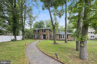 1809 E Fireside Ct, Cherry Hill, NJ 08003