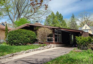 91 Seymour Ave SE, Minneapolis, MN 55414