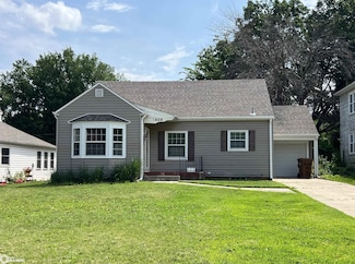 1408 N Adams St, Carroll, IA 51401