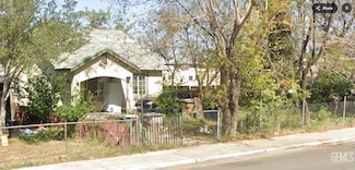 2030 King St, Bakersfield, CA 93305