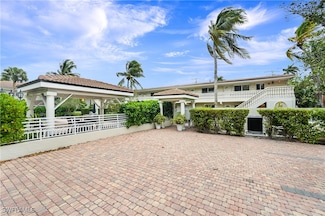950 7th Ave S Unit 26, Naples, FL 34102