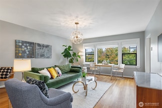 1136 13th Ave Unit 305, Seattle, WA 98122