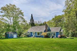 6 Valley View Rd, Williamsburg, MA 01096