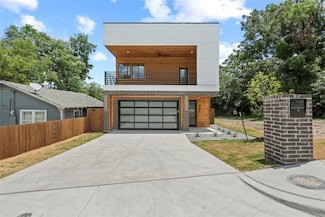 404 Cleaves St, Dallas, TX 75203