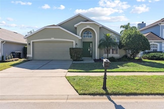 422 Troon Cir, Davenport, FL 33897