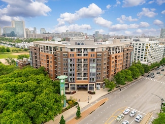 437 W Division St Unit 515, Chicago, IL 60610