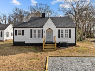1004 N Salisbury Ave, Spencer, NC 28159