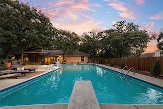 5909 Shady Hill Ln, Arlington, TX 76016