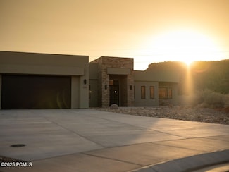 335 S Tala Cir, Kanab, UT 84741