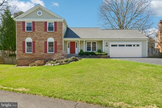 8455 Broken Arrow Ct, Annandale, VA 22003