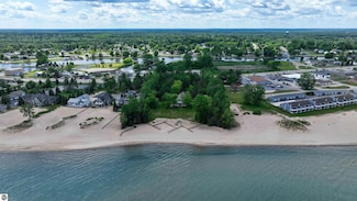 879 S State St, Oscoda, MI 48750