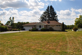 860 S Keel Ridge Rd, Hermitage, PA 16148