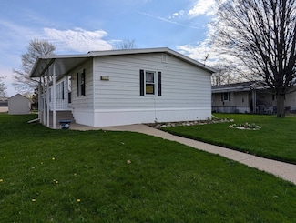 2217 Strawberry Ln, Kalamazoo, MI 49004