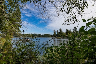 7739 41st Ave SE, Olympia, WA 98503