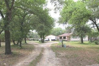1112 Clover Ct, Adkins, TX 78101