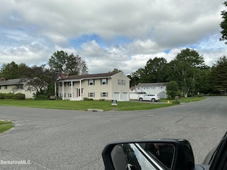 6 Greenings Ave, Pittsfield, MA 01201