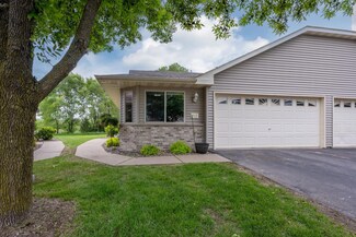 812 Plum Tree Ln, Somerset, WI 54025