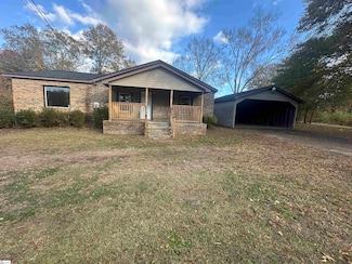 112 Middle St, Laurens, SC 29360