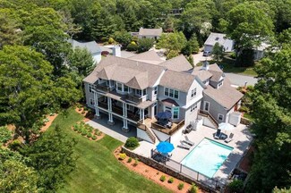 21 Greensward Cir, Mashpee, MA 02649