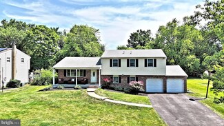 35 Hickory Ln, Chalfont, PA 18914