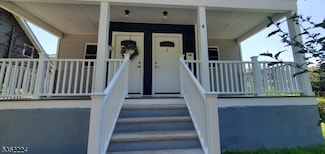 4 Orchard Square, Caldwell, NJ 07006