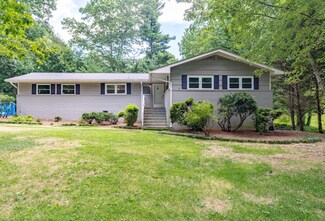 1113 Woodbine Way, Signal Mountain, TN 37377